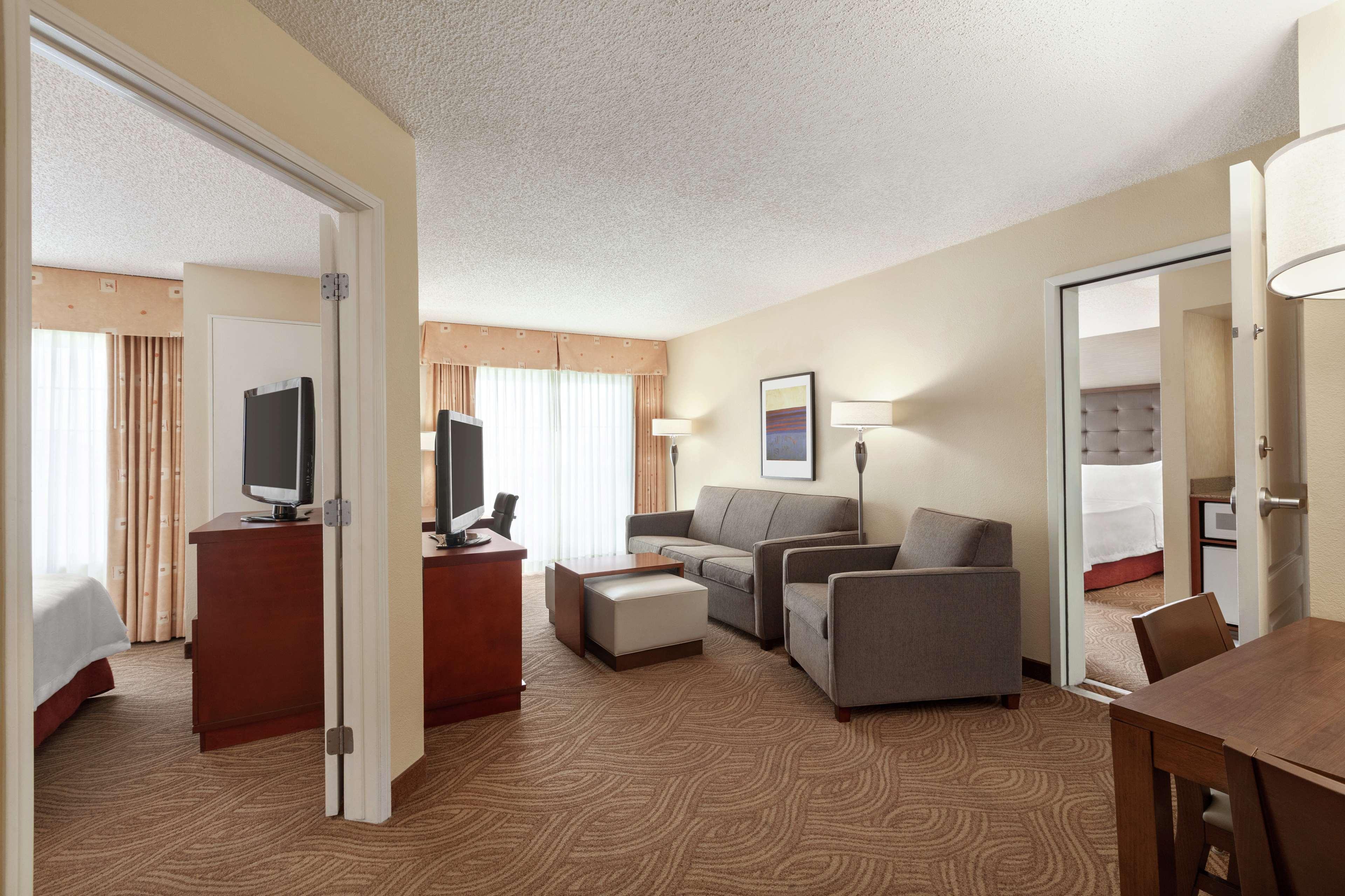 เบสต์ เวสเทิร์น บันเดรา สวีท แอนด์ ซาลูน Hotel แบนเดอรา ภายนอก รูปภาพ