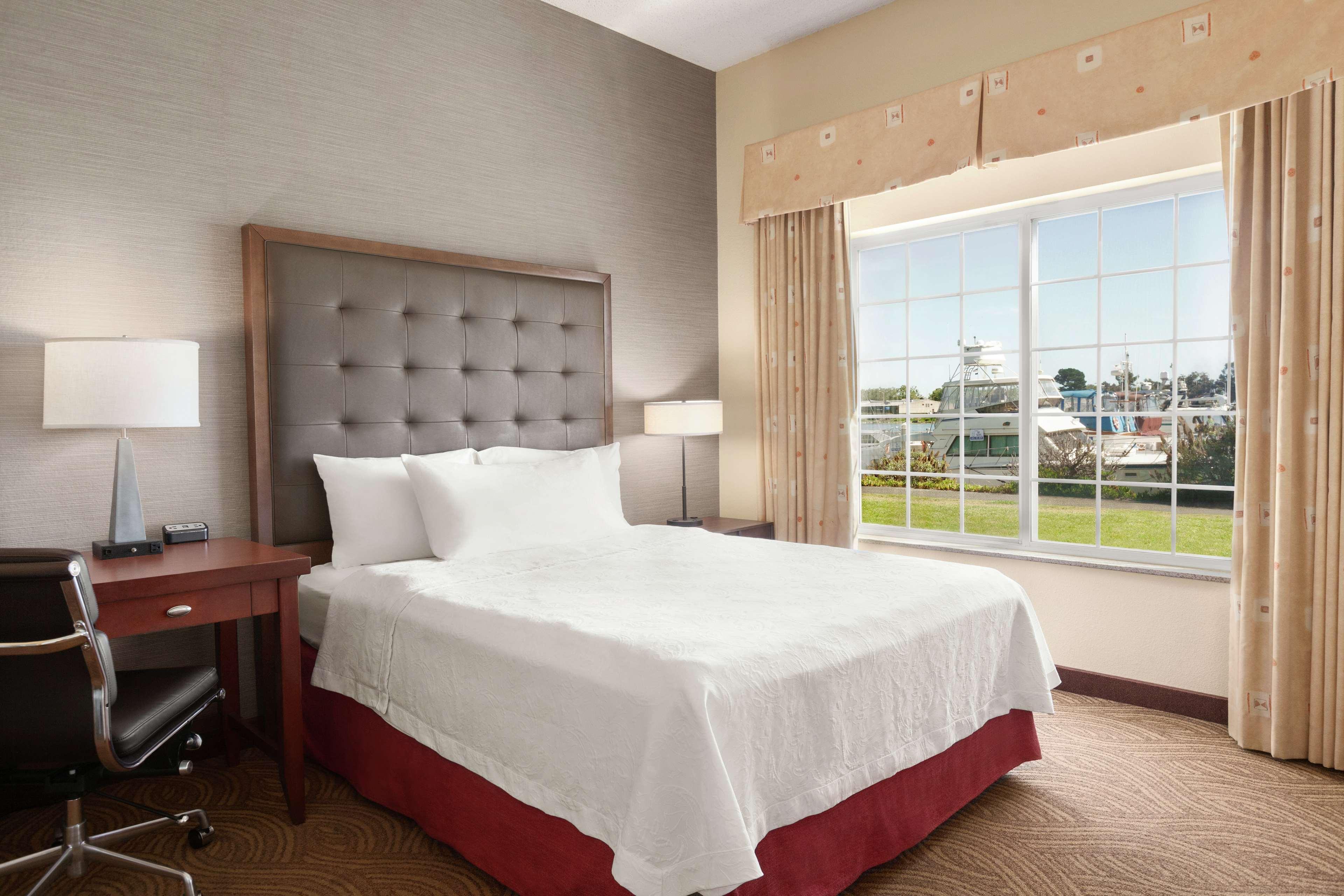 เบสต์ เวสเทิร์น บันเดรา สวีท แอนด์ ซาลูน Hotel แบนเดอรา ภายนอก รูปภาพ